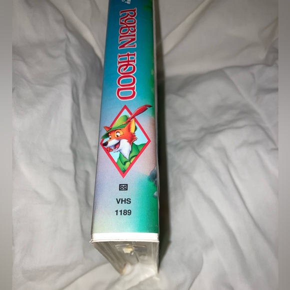 A Walt Disney Classic Robin Hood - Picture 4 of 13